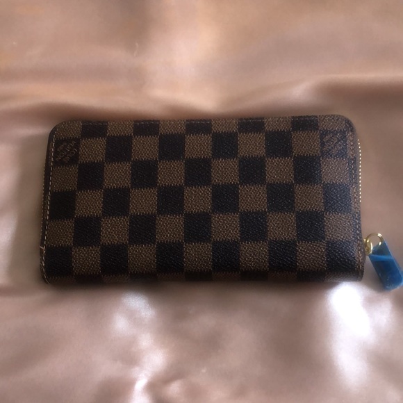 Wallet - Picture 2 of 3